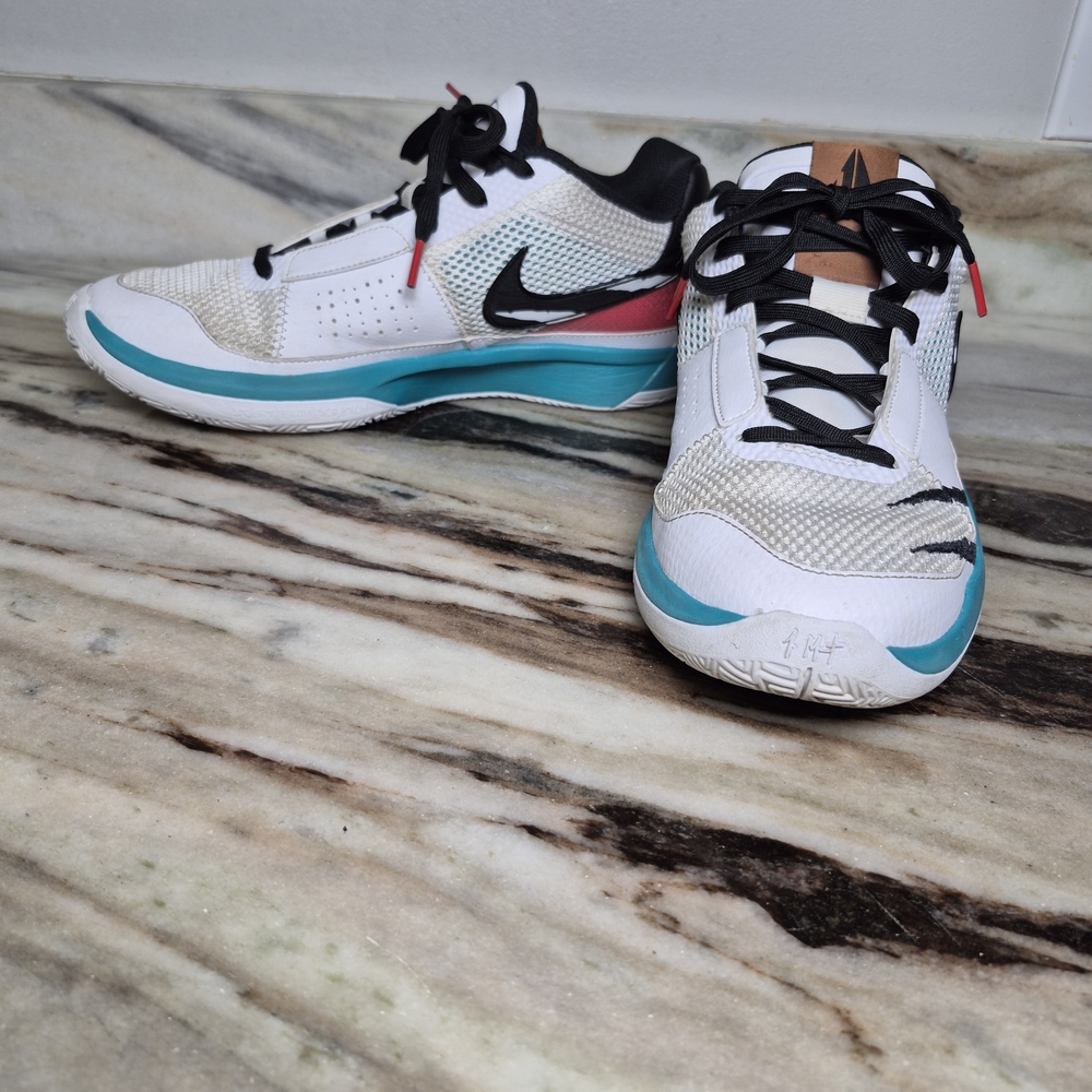 Nike White and Teal Sneakers Ja 1
